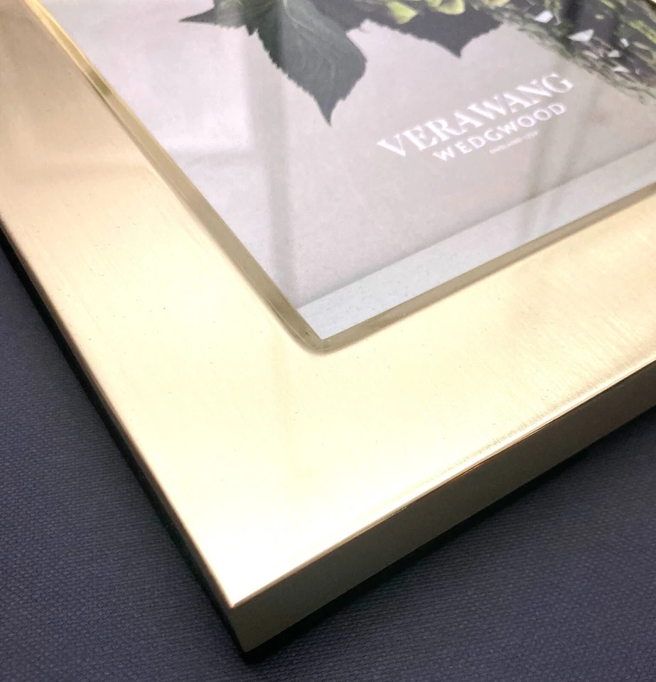 VERA WANG SATIN GOLD PLATED 5"x 7" WEDDING PHOTO FRAME 40003666 NEW NIB - Image 4 of 4