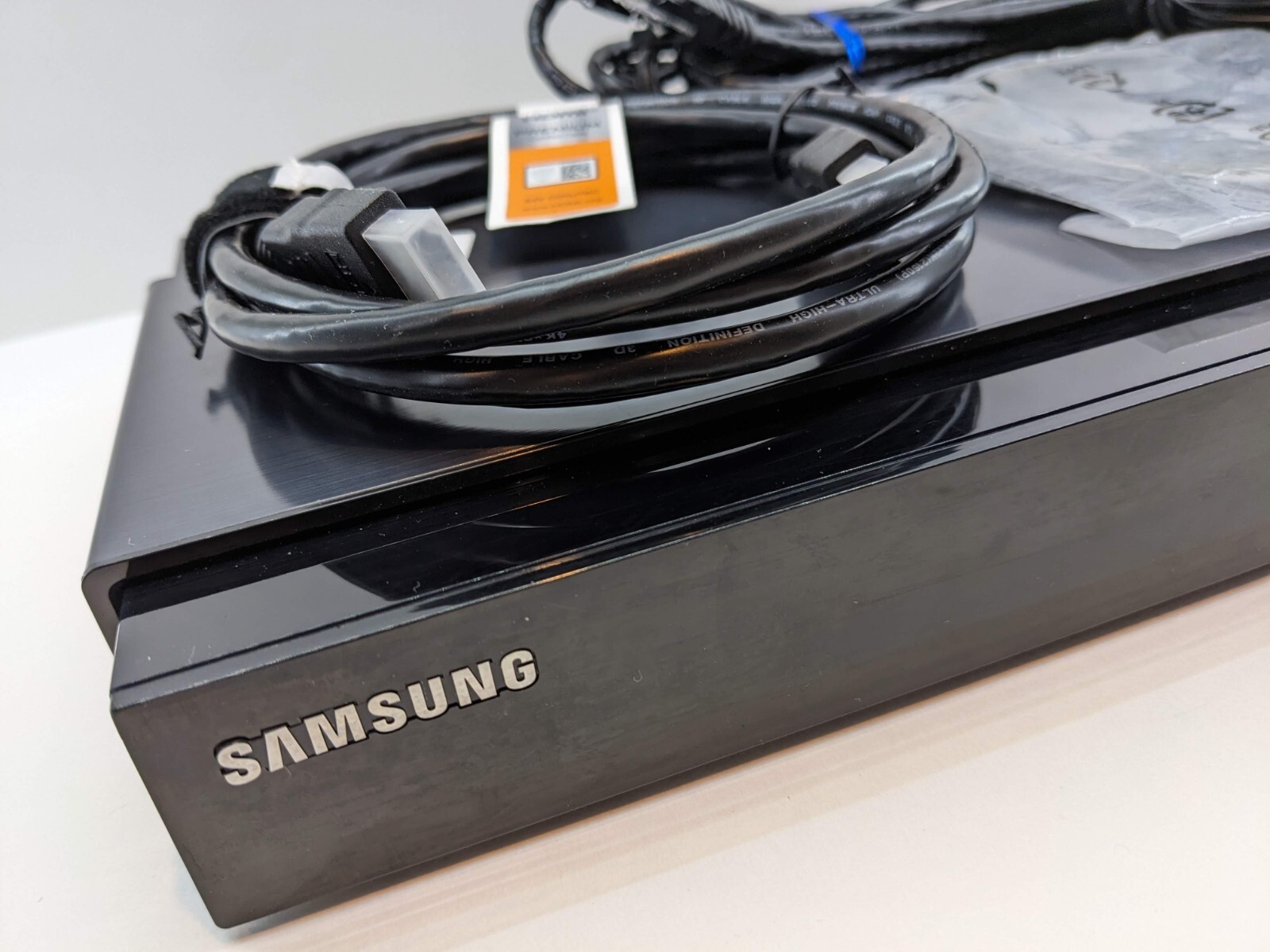 Samsung BDJ7500 3D 4K Upscaling BLURay Player with WiFi + HDMI, No