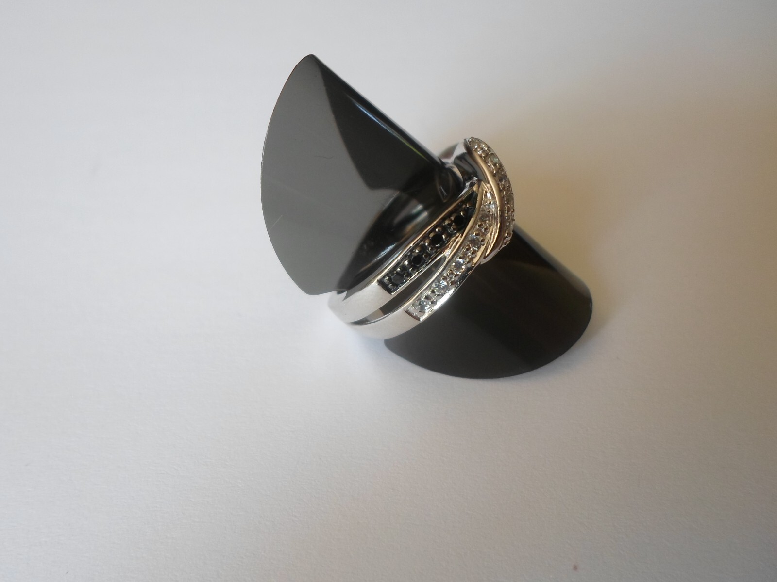 solid silver ring, openwork, white and black zirc… - image 5