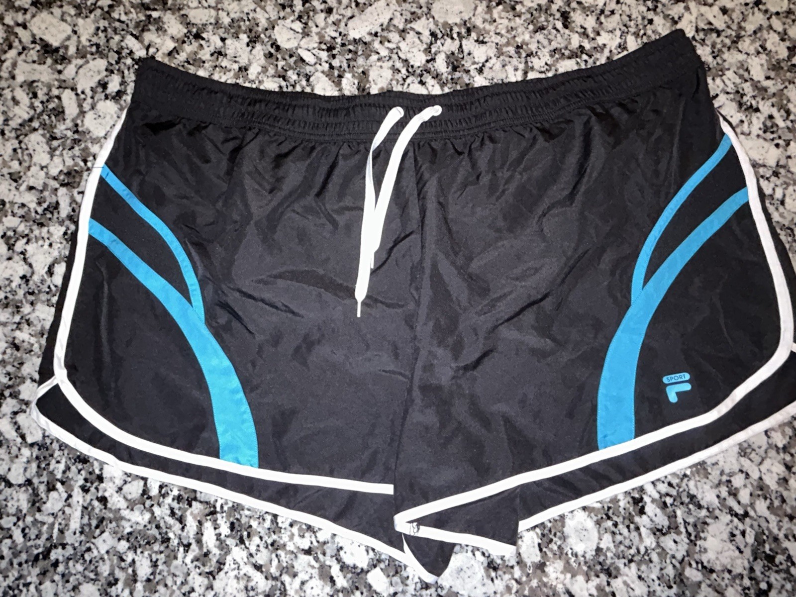 Pantaloncini da corsa Fila Sports taglie forti taglia 3x coulisse foderati nero turchese
