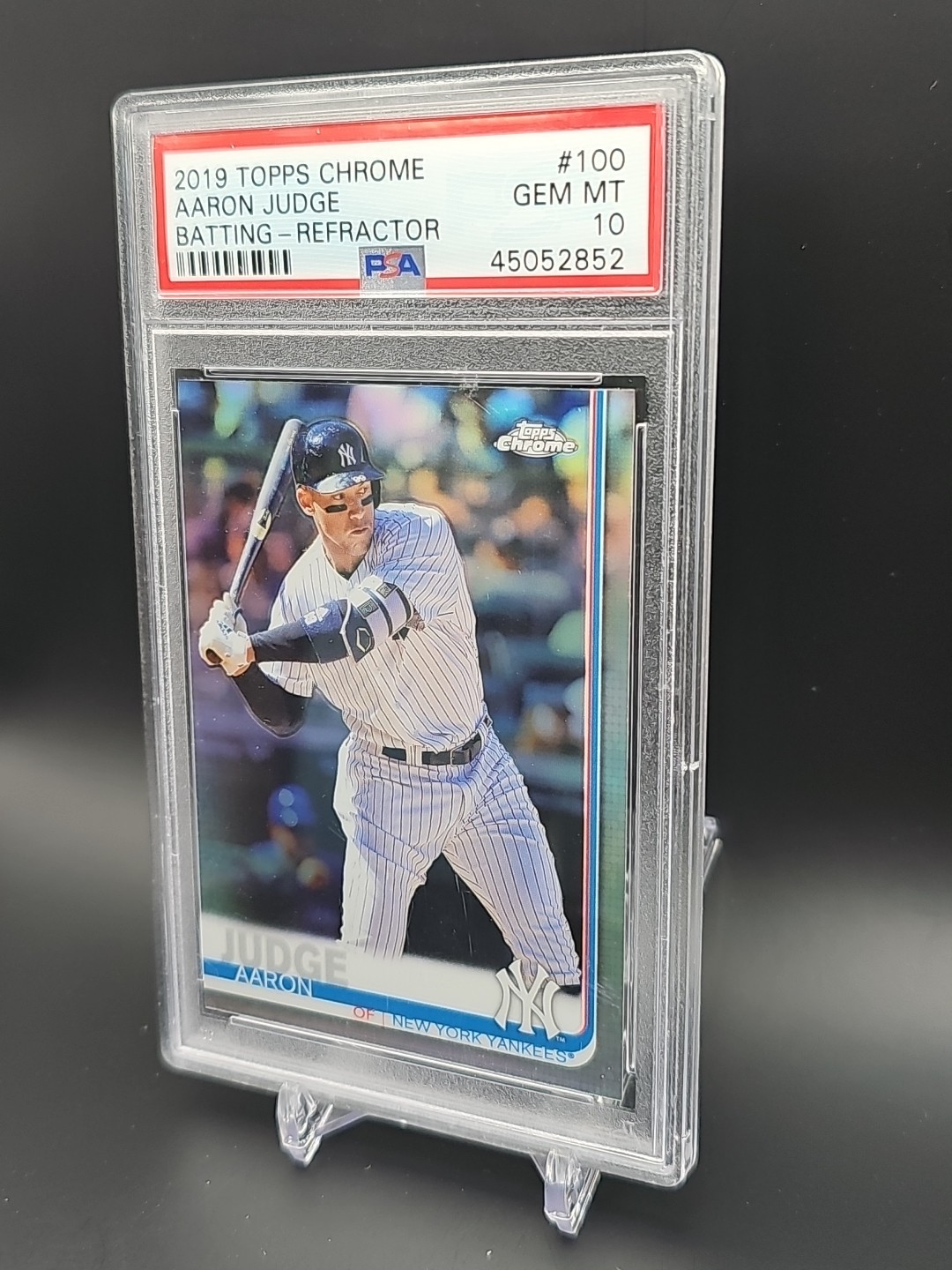 2019 Topps Chrome Aaron Judge #100 Batting - Refractor PSA 10 🔥