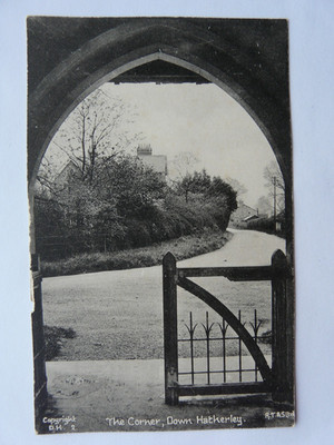TUCK: DAUNEN-HATHERLEY. THE CORNER (49)