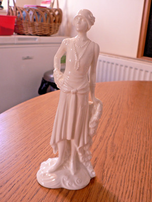 EINE SCHÖNE VINTAGE ROYAL WORCESTER 1920er VOGUE SAMMLUNG ''MILLIE'' 1926 FIGUR.