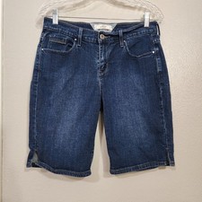 Levi's Women's Shorts Denim Size 6 Comfort Fit