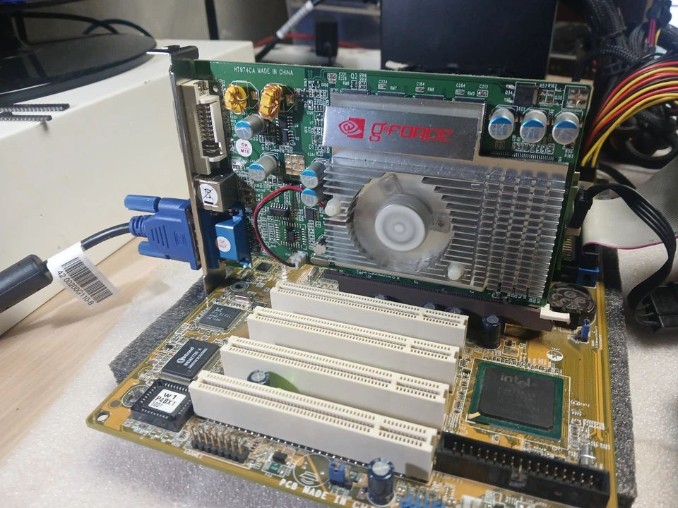 Vintage - GAINWARD  nVidia FX5500 - GREAT BUDGET RETRO AGP 8x CARD - Image 3 of 4