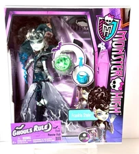 2012 MONSTER HIGH - GHOULS RULE-FRANKIE STEIN DOLL - NEW - NEVER OPENED BOX