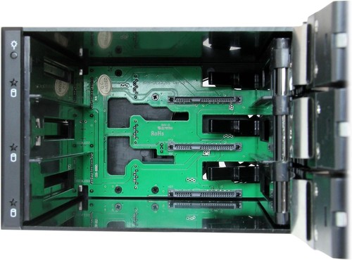 StarTech.com 3-Bay Hot Swap Backplane for 3.5in SAS II/SATA III - 6 Gbps HDD - A - Picture 3 of 6