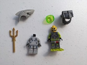 LEGO 8057 Atlantis Wreck Raider  Complete w/ Minifigures,  Instructions and Box