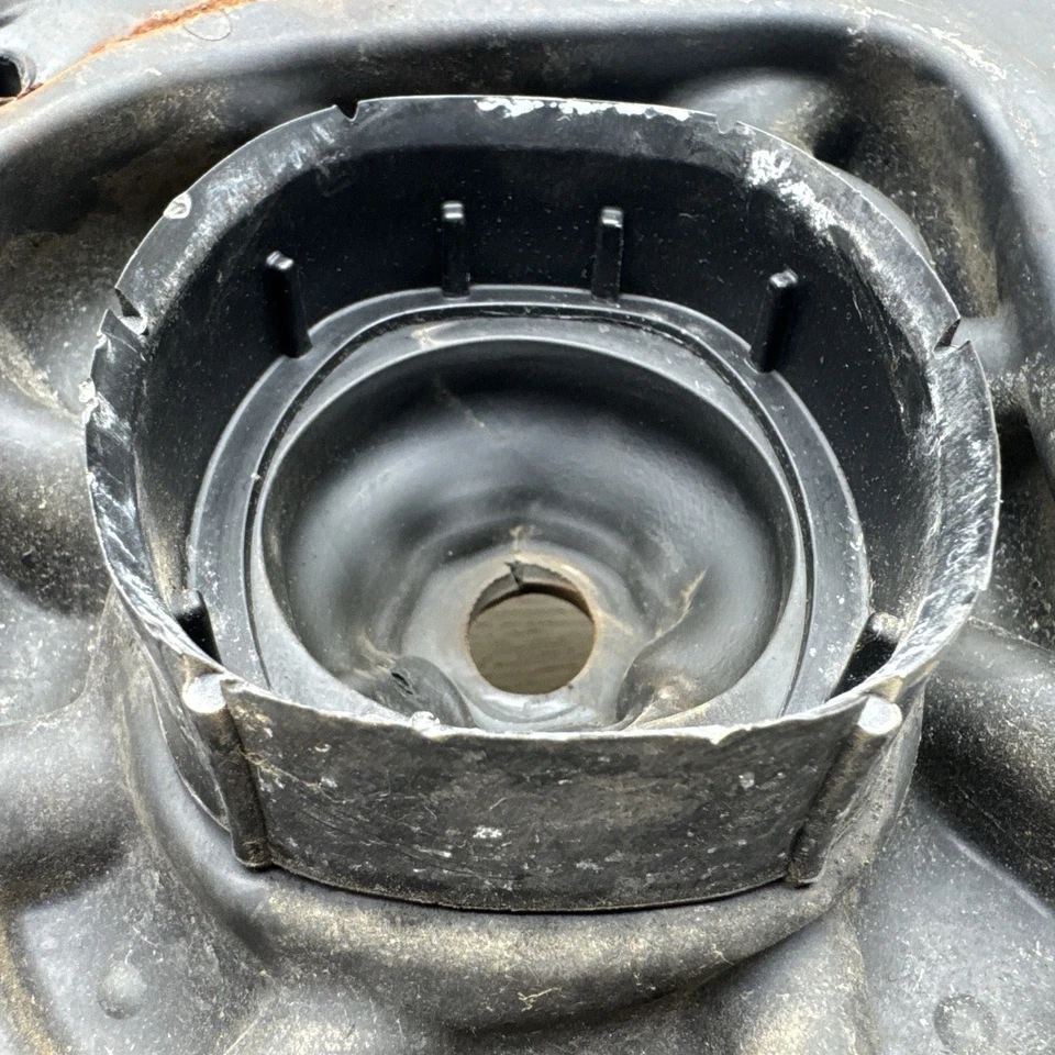 2002-04 Jeep Liberty M/T Gearshift Lever Boot Mopar 52104306AB - Image 4 of 4