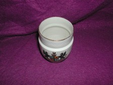 GOSS Crested China Leek Urn. EARL OF CAITHNESS Crest