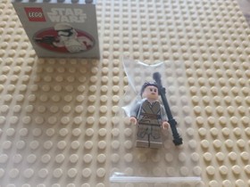 LEGO STAR WARS REY MINIFIGURE BRAND NEW WITH STAFF FROM SEALED JAKKU SET 75148