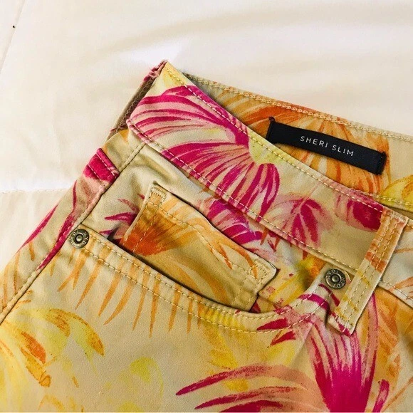 NYDJ Not Your Jeans Sheri Slim Floral Print Multicolor Pants Women’s size 6 28 - Image 3 of 4
