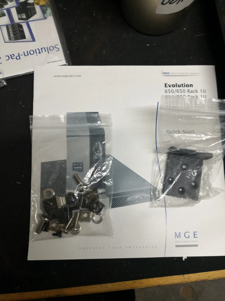 MGE evolution 650 USV TISCH RACK - Bild 3 von 3