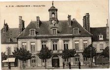 Old postcard CHATEAUDUN-Hotel de Ville (177885)