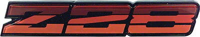 Juego emblema panel basculante rojo reproducción OER Chevrolet Camaro Z28 1982-1984 Foto 2 de 4