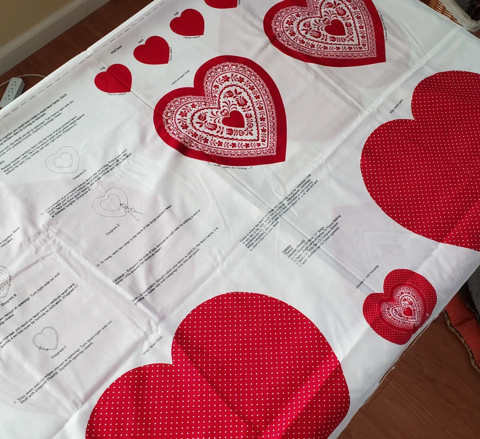 VIP Cranston Panel de Tela Corazón Rojo San Valentín Puerta Colgante de Pared Boda Foto 2 de 4