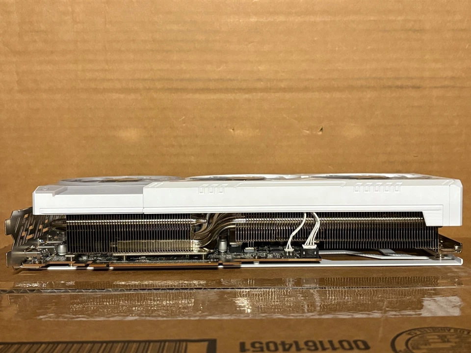 ASRock AMD Radeon RX 9070 XT Steel Legend 16GB Graphics Card *White* - Image 2 of 4