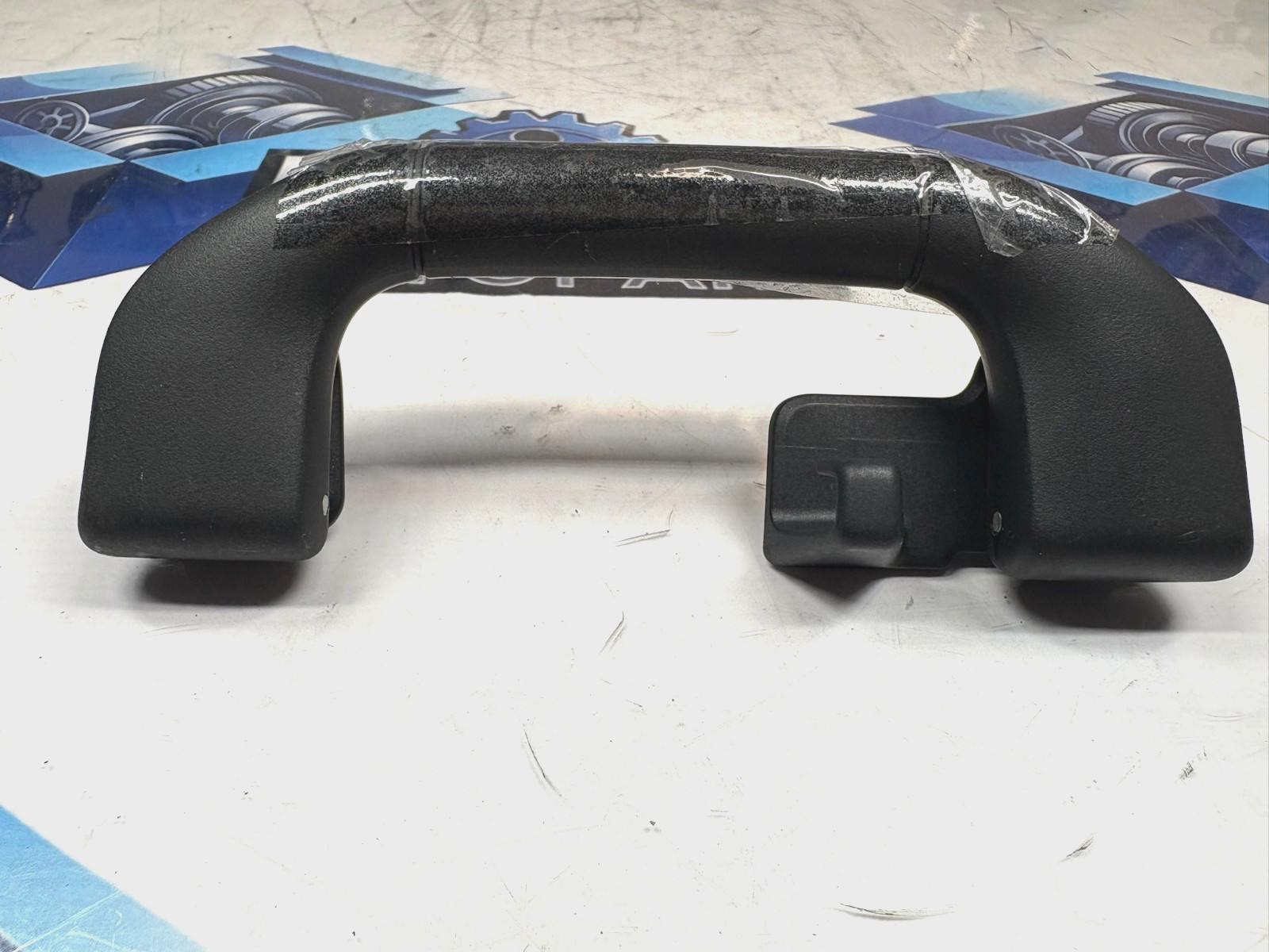 2008-2014 MERCEDES GLC300 REAR RIGHT OVERHEAD GRAB HANDLE OEM