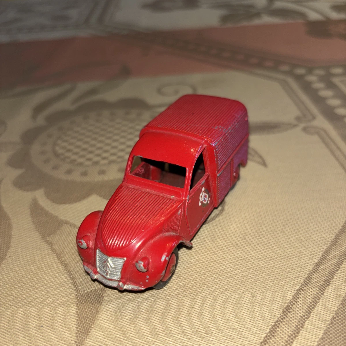 DINKY TOYS Veritable : Citroen 2 Cv Avec Sa Boite D'origine : Ref 500 DINKY TOYS Veritable : Citroen 2 Cv Avec Sa Boite D'origine : Ref 500