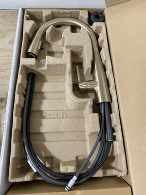 #ad Delta 9113 CZ DST Pull Down Kitchen Faucet w Magnetic Docking Spray Head *READ* $149.99