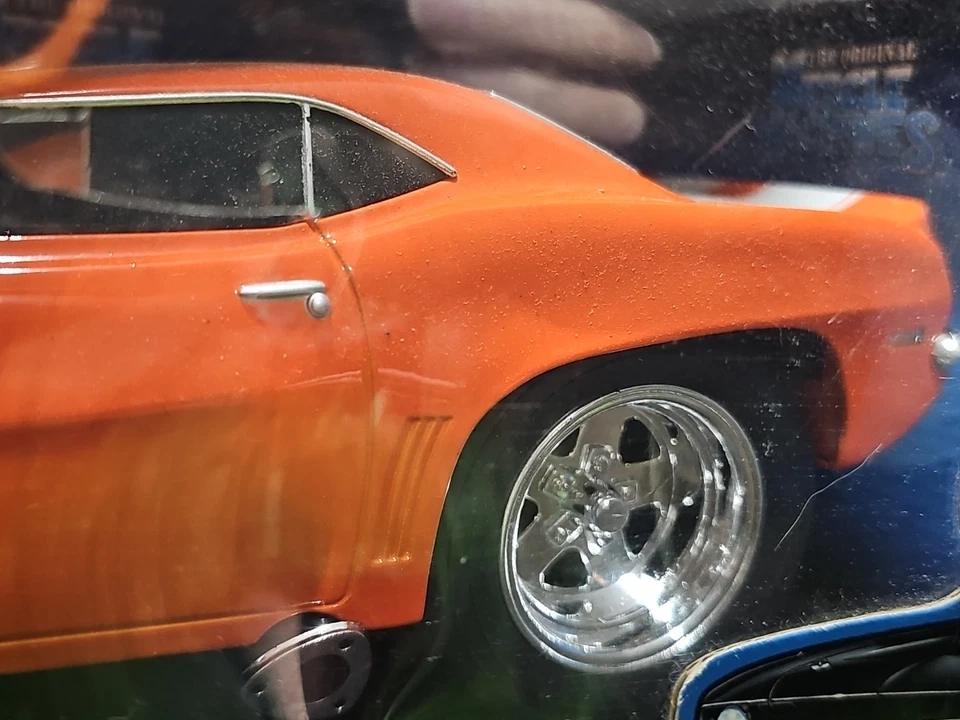Chevrolet Camaro Z28 1969 Muscle Machines de colección coche diecast escala 1:18  Foto 3 de 4