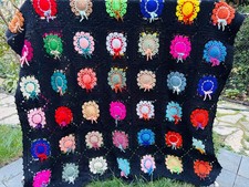 LOVELY!!VTG BLACK BLUE PINK CHAPEAUS HATS GRANNY CROCHET AFGAN THROW BLANKET