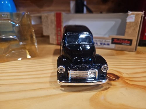 Diecast Metal 1951 GMC True Value Panel Van Coin Bank - Picture 2 of 6