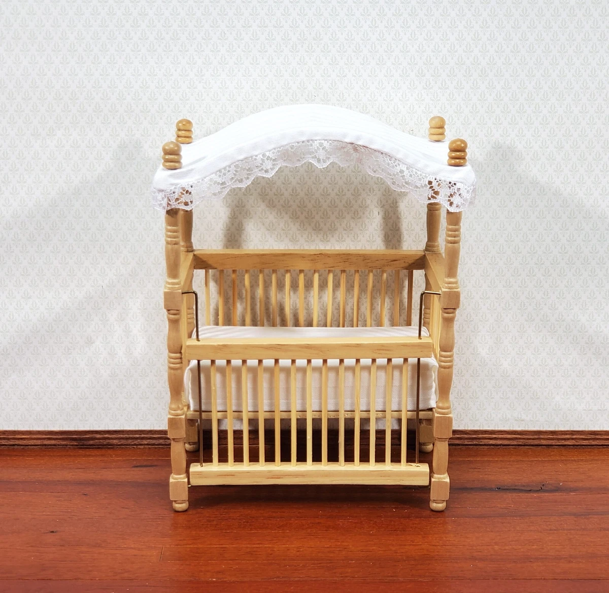 Oak top wood crib