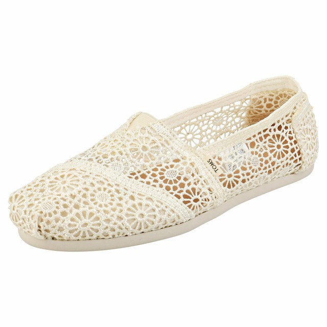 tan crochet toms