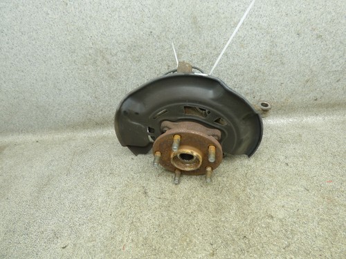 Achsschenkel VR vorne rechts Radlager 92Tkm Toyota RAV4 III 2.0 4x4 09.1584.096