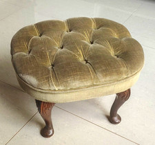 Tufted Oval Footstool Ottoman, Green Fabric & Wood Legs, 35x40x20cm