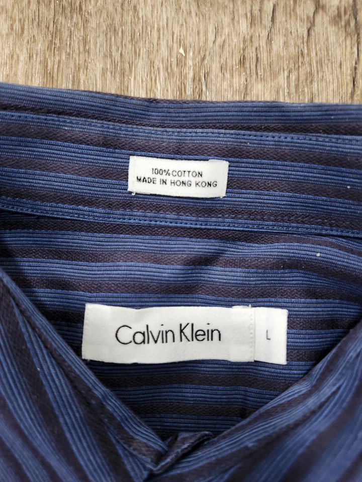 Camisa para hombre Calvin Klein abotonada manga larga a rayas azul marino pizarra grande Foto 2 de 4