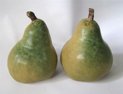 Patricia Garrett Great Impressions Pear Pears Salt & Pepper Shakers Fruit