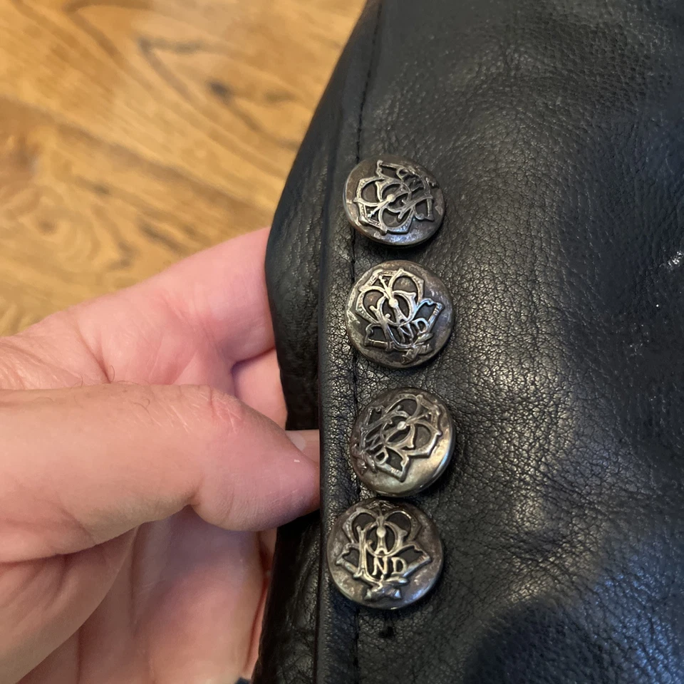 Chaqueta de Cuero DKNY Donna Karan New York De Colección, Talla 10, 92 Noir, Botones Metálicos Foto 3 de 4