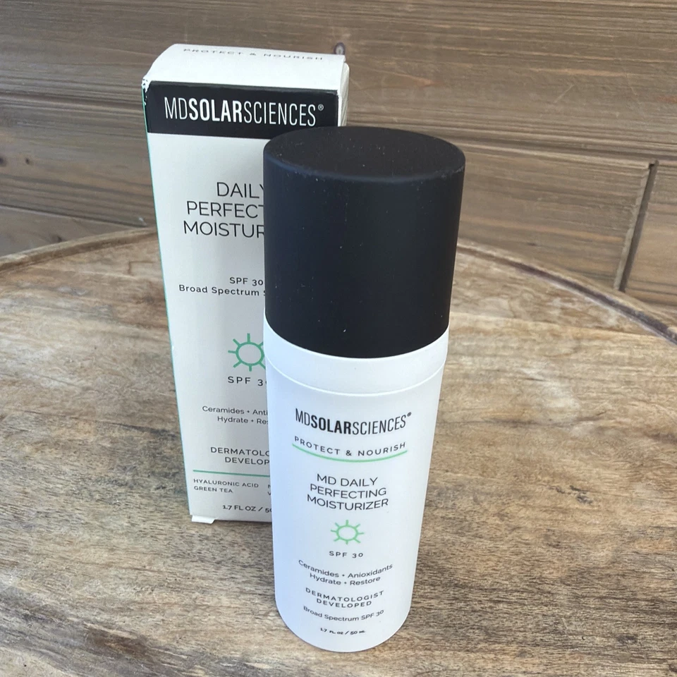 Crema hidratante perfeccionadora diaria MDSolarSciences FPS 30 1,7 oz. Protección solar Foto 2 de 4