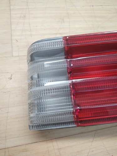 Mercedes W116 Taillight Assembly 1168203464 Metal Housing +Rubber Seal NOS - Picture 3 of 8