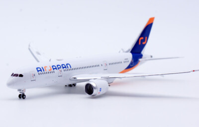 1:400 JC Wings Air Japan Dreamliner​ B787-8 Passenger Airplane