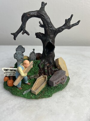 Lemax COFFIN MAKER Spooky Town Table Accent Halloween Decor 2007 73605