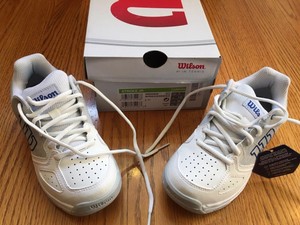 wilson boys tennis shoes