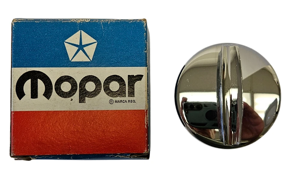 Dodge Chrysler 1965-1966 carrocería C vagón tapa de gasolina cromada 2585387 nuevo de stock Foto 2 de 4