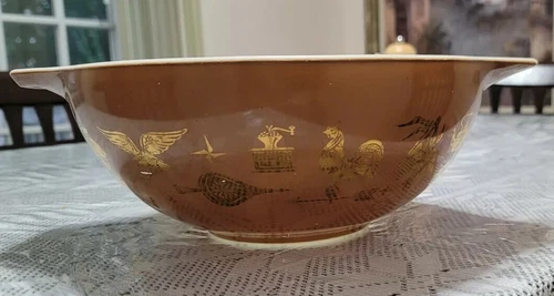 Vintage Pyrex Early American #444 Cinderella Nesting Mixing Bowl 4 Quart