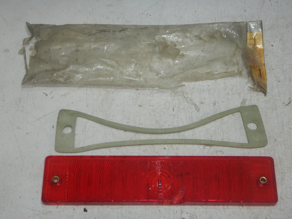 Lente de lanterna traseira AMC Rambler American 66 1966 NOS OEM 3206729 FRETE GRÁTIS - Imagem 2 de 4