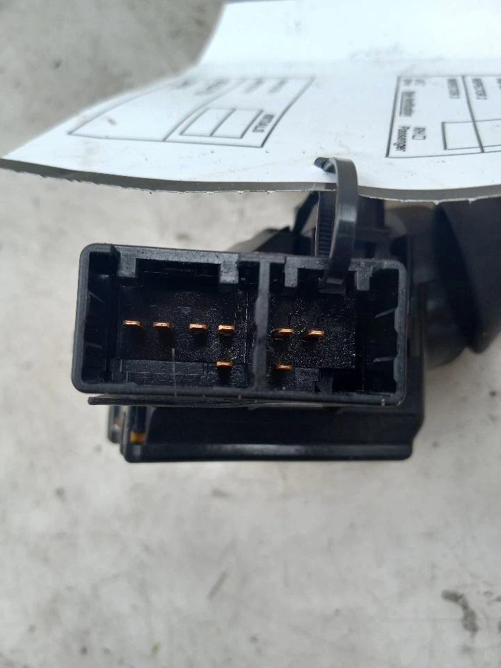 12-19 TOYOTA YARIS L PASAJERO COLUMNA DERECHA INTERRUPTOR LIMPIAPARABRISAS MERCADO EE. UU. Foto 2 de 4