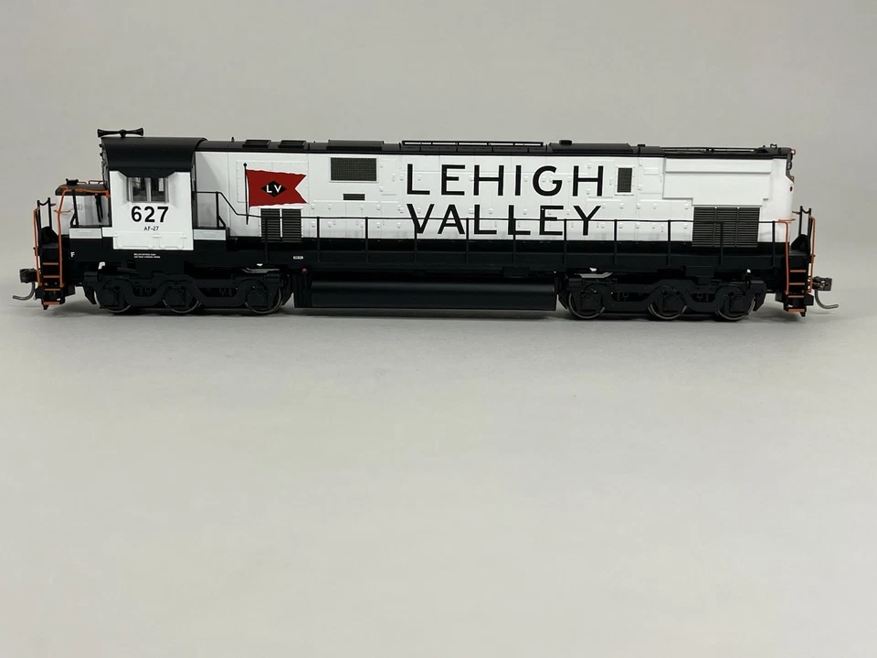Bowser HO Scale Lehigh Valley Snow Bird #627 C-628 DC Powered - Image 3 of 4