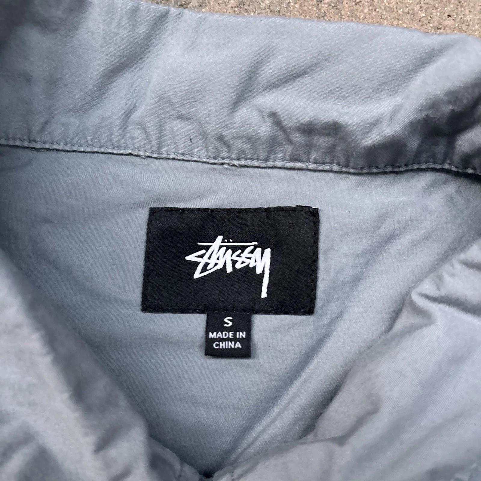 Stussy Men’s Short Sleeve Grey Panther Embroidered Button Up Shirt Small SS18 - product detail image 5