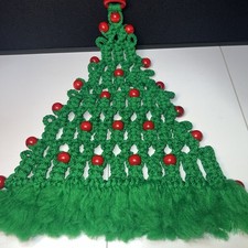 Vintage Macrame Christmas Tree Green W Red Wooden Beads Dowel Ring 23  x 18  