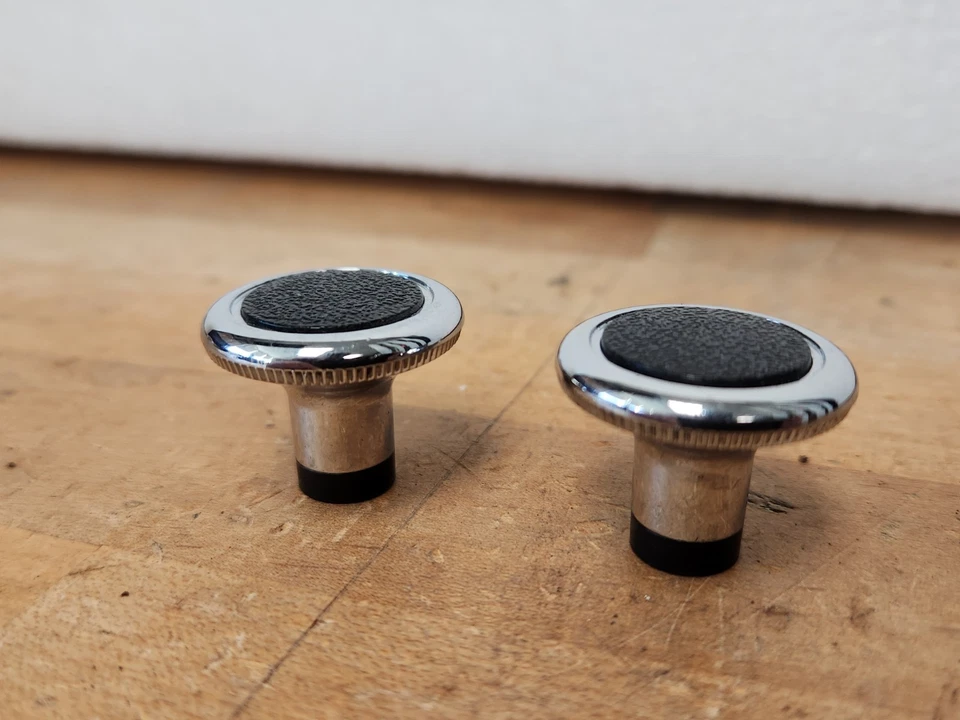 Buick Riviera 1968 1969 radio perillas exteriores par OEM GM cromo negro Foto 3 de 4