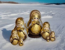 Vtg 1995 GOLD+ Russian Matryoshka Nesting Dolls 7 Pc Hand-carved & -painted