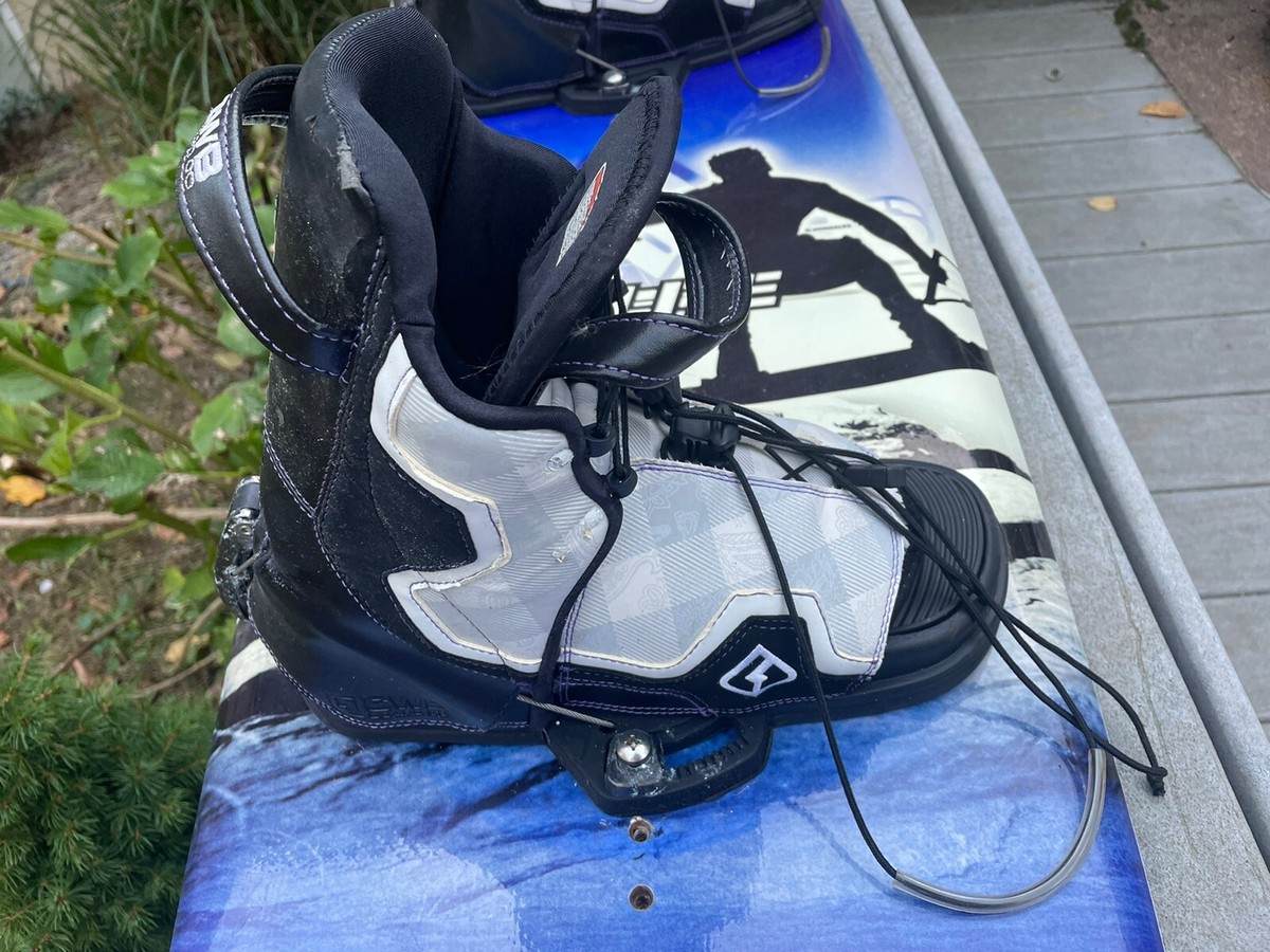 Hyperlite Drifter 136 Wakeboard Blue Graphics Bindings Boots