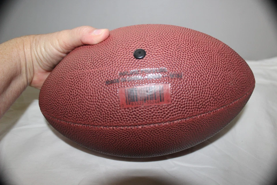 RAWLINGS 青少年尺寸 PEYTON MANNING #18 皮革美式橄榄球签名版 NFL — 第 3/3 张图片